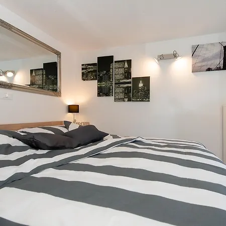 Studio City Garden Apartment Rovinj Exterior photo